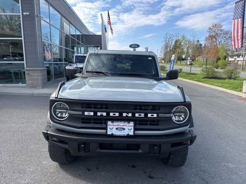 Used 2022 Ford Bronco Black Diamond image 3