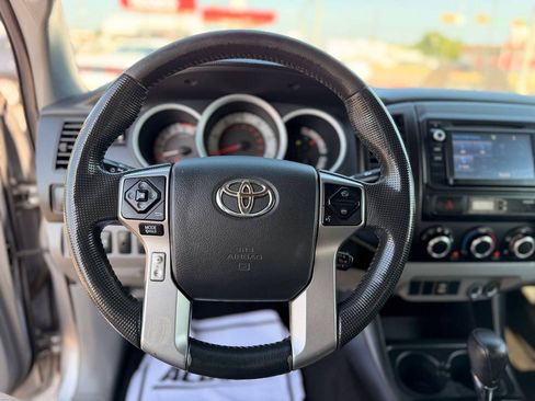 Used 2014 Toyota Tacoma PreRunner w/ Convenience Package RWD image 17