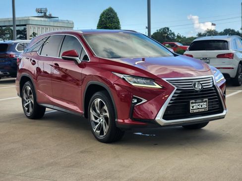 Used 2019 Lexus RX 350L Luxury w/ Accessory Package FWD image 3
