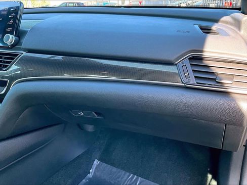Used 2022 Honda Accord Sport image 18