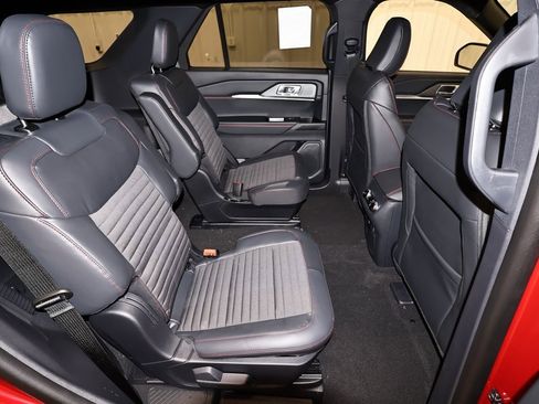 New 2026 Ford Explorer ST-Line image 18
