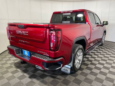 Used 2023 GMC Sierra 1500 Denali w/ Technology Package AWD/4WD image 8