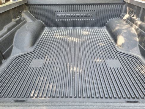 Used 2023 Nissan Frontier SV image 23