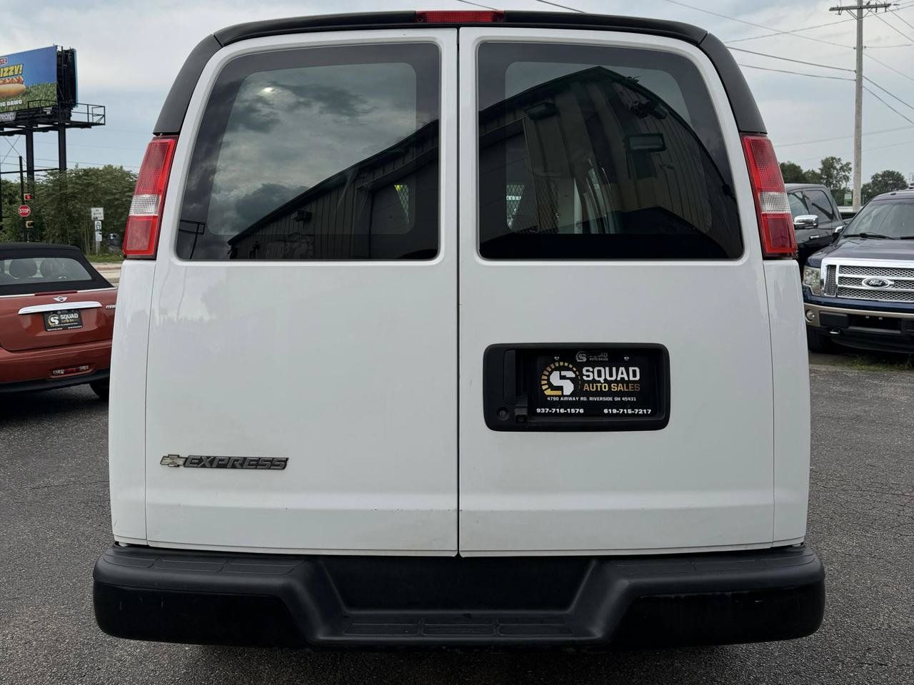 Used 2021 Chevrolet Express 2500 Extended w/ Driver Convenience Package RWD image 3