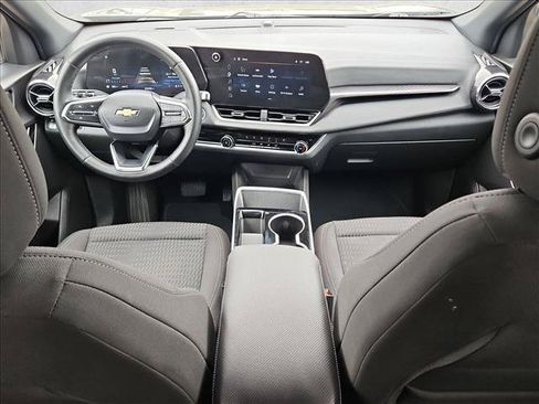 Used 2025 Chevrolet Equinox LT AWD/4WD image 18