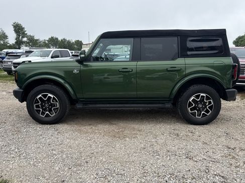 Used 2023 Ford Bronco Outer Banks AWD/4WD image 3