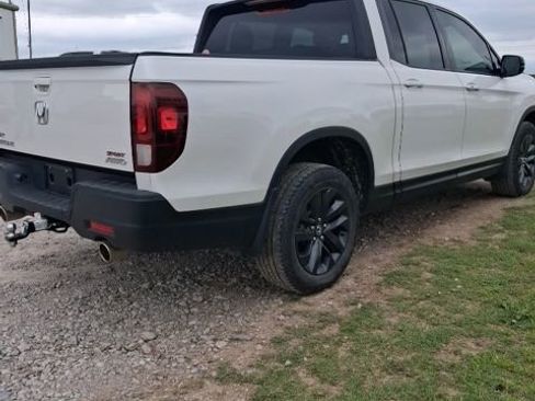 Used 2023 Honda Ridgeline Sport image 7