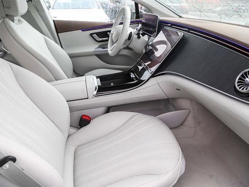 Used 2024 Mercedes-Benz EQE 350+ 4MATIC Sedan image 21