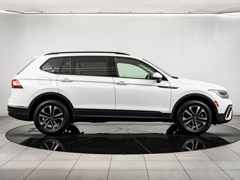 Used 2024 Volkswagen Tiguan S image 11