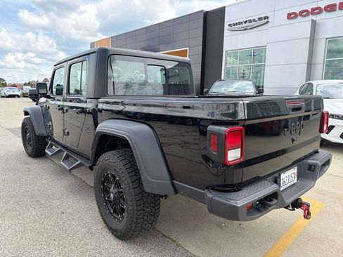 Used 2023 Jeep Gladiator Sport AWD/4WD image 5