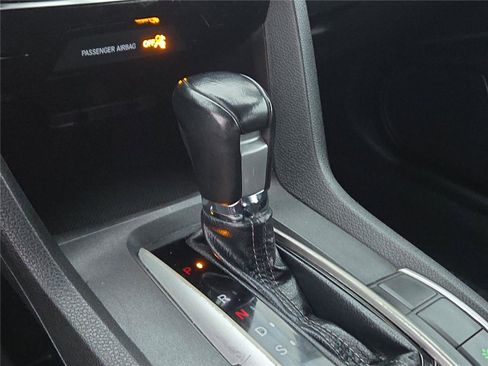 Used 2020 Honda Civic Sport image 9