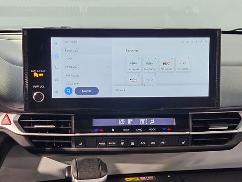 Certified 2025 Toyota Sienna XLE image 16