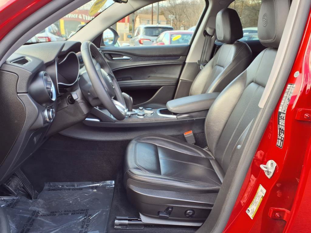 Used 2021 Alfa Romeo Stelvio Sprint AWD/4WD image 17