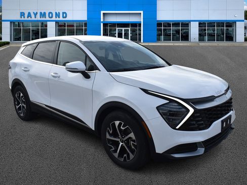 Used 2024 Kia Sportage EX FWD image 1