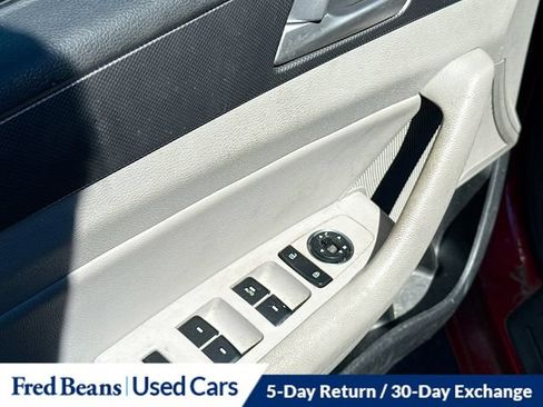 Used 2015 Hyundai Sonata SE w/ Option Group 02 FWD image 23