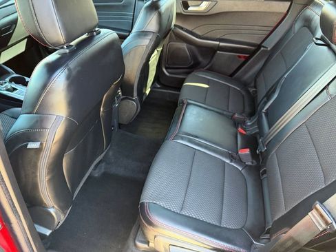 Used 2024 Ford Escape ST-Line Select w/ Tech Pack #2 image 11