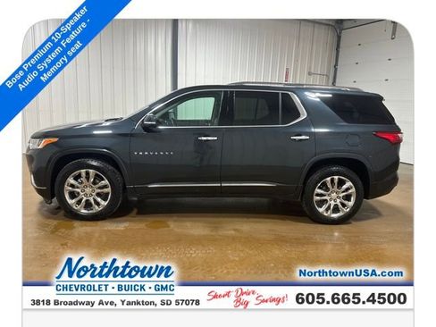 Used 2021 Chevrolet Traverse High Country image 2