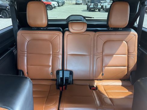 Used 2020 Lincoln Navigator L Reserve w/ Luxury Package image 23