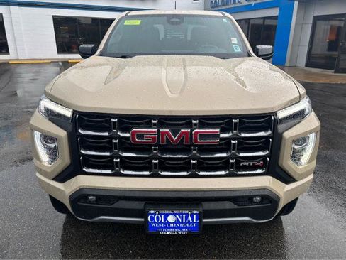 Used 2024 GMC Canyon AT4 AWD/4WD image 16