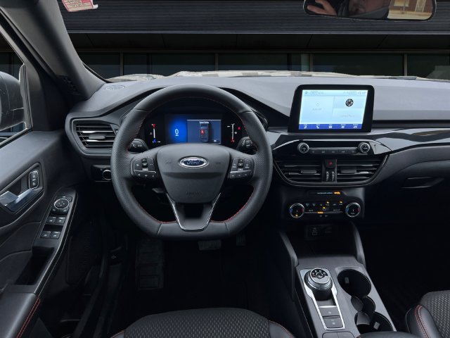 Certified 2025 Ford Escape ST-Line AWD/4WD image 12