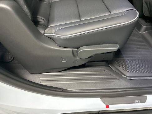 New 2026 Buick Enclave Sport Touring w/ Power Package image 16