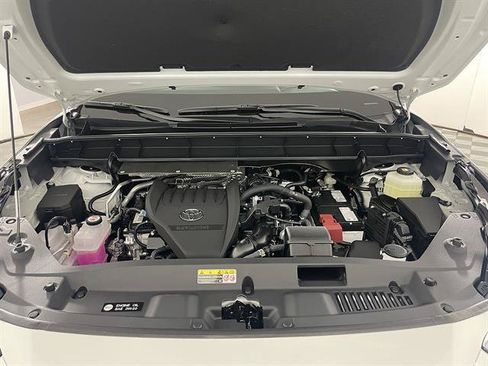 New 2026 Toyota Highlander Limited AWD/4WD image 21