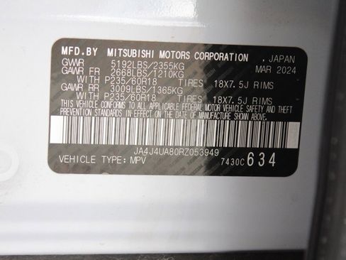 Used 2024 Mitsubishi Outlander ES image 12