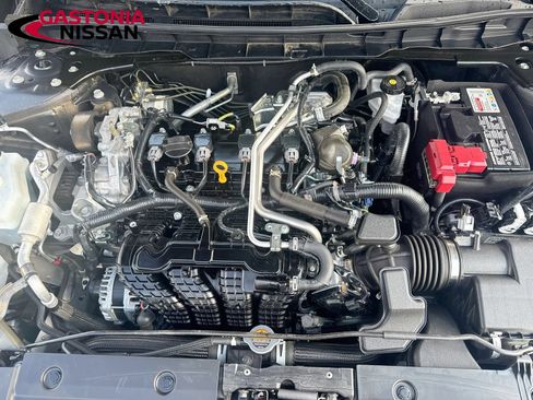 Used 2025 Nissan Altima 2.5 SV FWD image 37