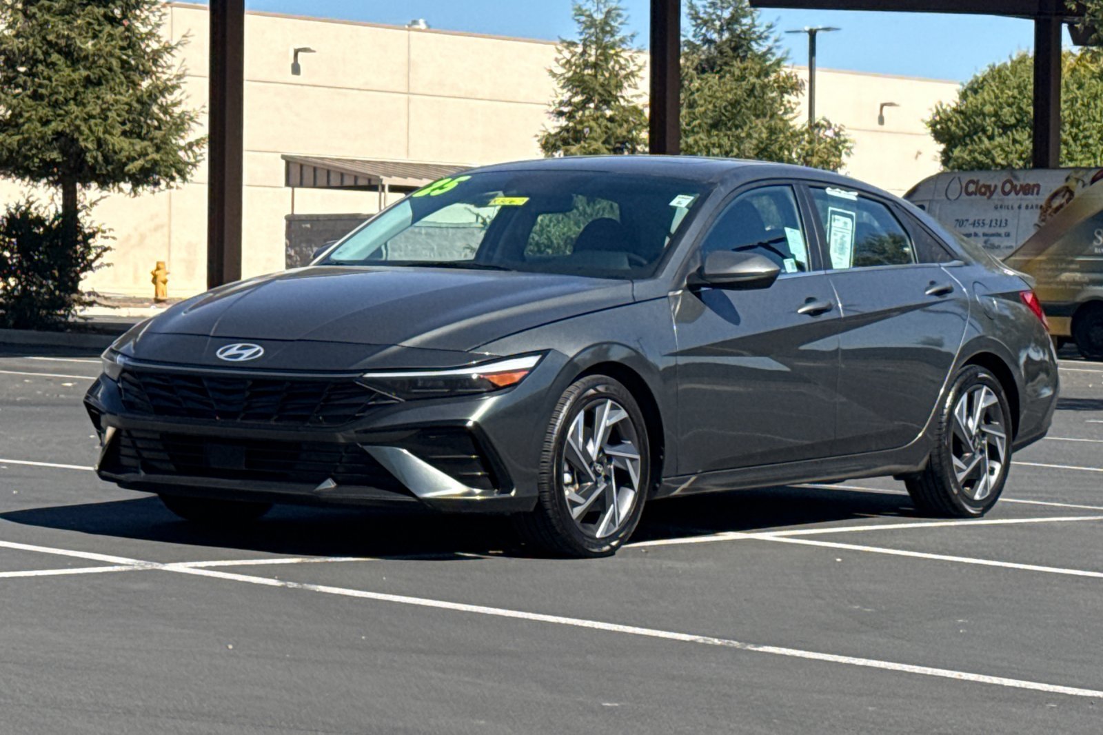 Used 2025 Hyundai Elantra SEL FWD image 16