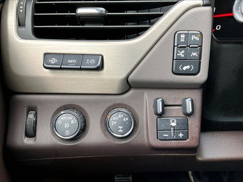 Used 2016 GMC Yukon Denali w/ Open Road Package image 28