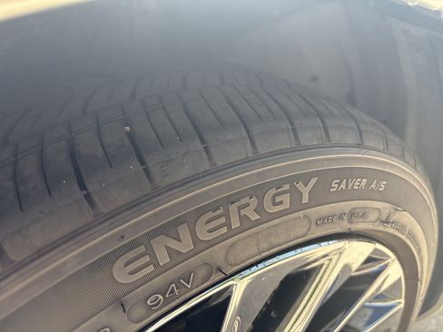 Used 2025 Lexus ES 350 w/ Accessory Package (Z2) FWD image 12