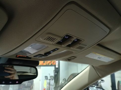 Used 2015 Cadillac SRX Premium image 21