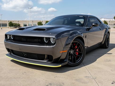 Used 2023 Dodge Challenger SRT Hellcat RWD image 5