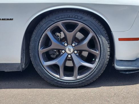 Used 2019 Dodge Challenger R/T RWD image 30