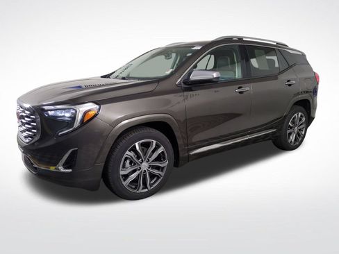 Used 2019 GMC Terrain Denali w/ LPO, Floor Liner Package FWD image 1