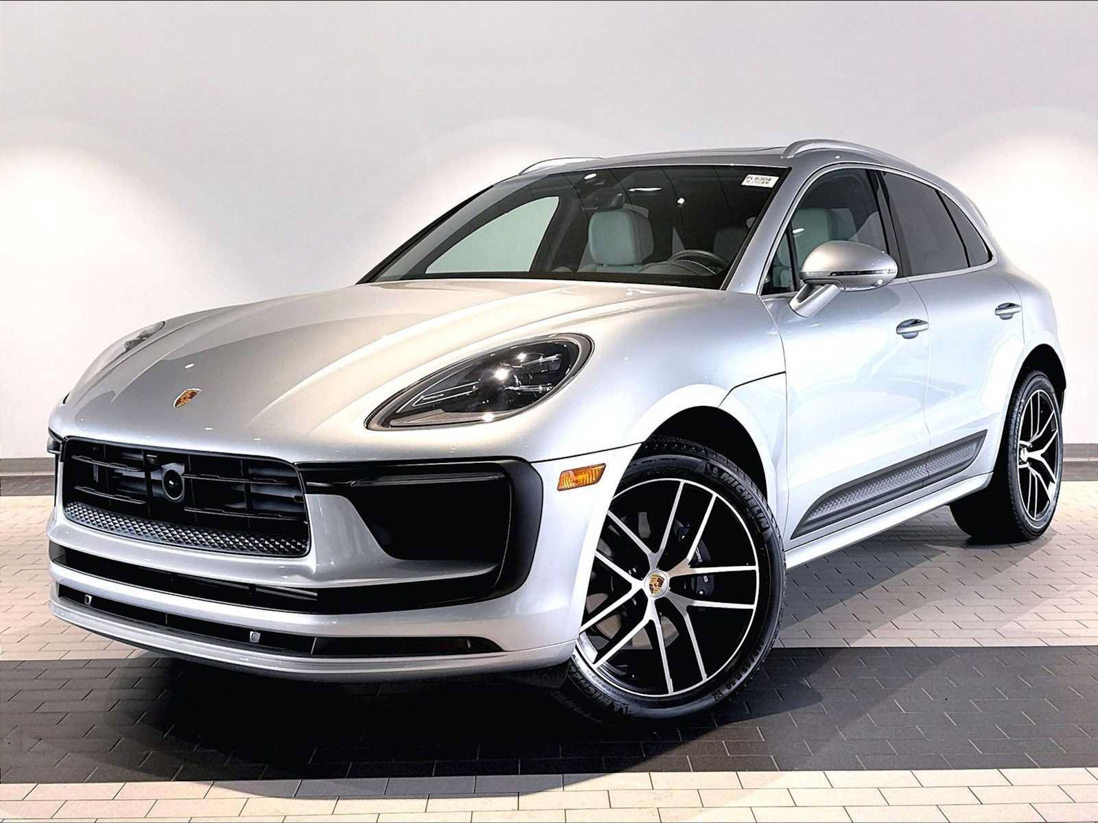 Used 2026 Porsche Macan AWD/4WD image 1