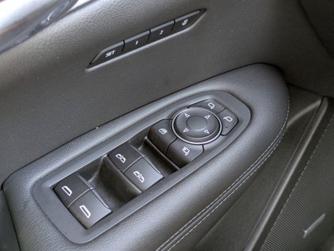 Used 2022 Cadillac XT6 Premium Luxury image 22