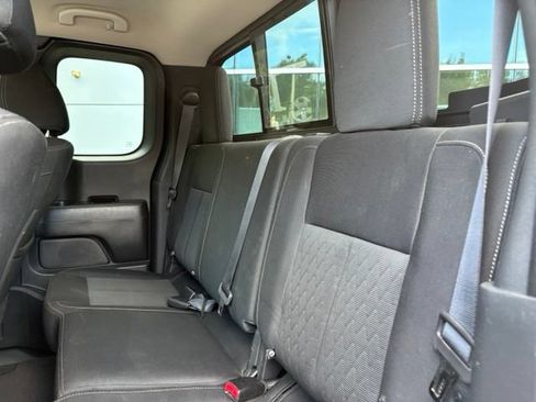Used 2018 Nissan Titan SV AWD/4WD image 27