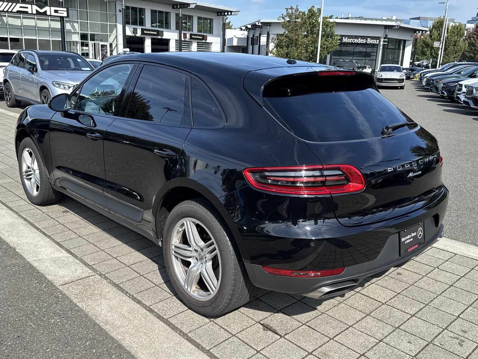 Used 2018 Porsche Macan AWD/4WD image 6