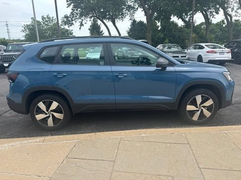 Used 2025 Volkswagen Taos S AWD/4WD image 7