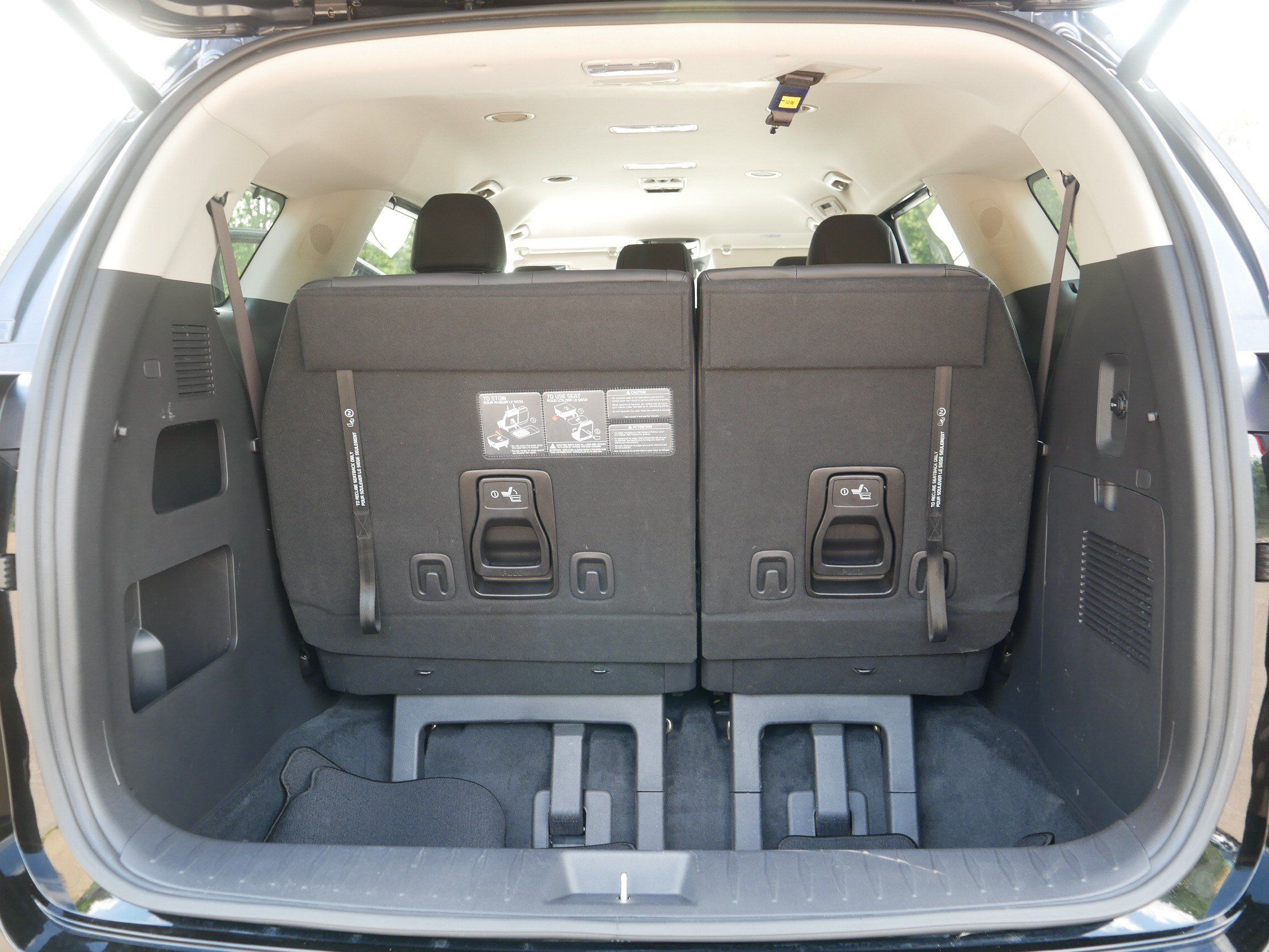 Certified 2023 Kia Carnival EX FWD image 18
