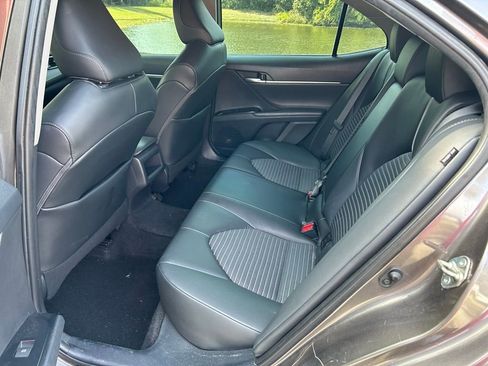 Used 2020 Toyota Camry SE image 13