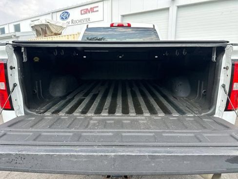 Used 2018 GMC Sierra 2500 SLT w/ Duramax Plus Package AWD/4WD image 15