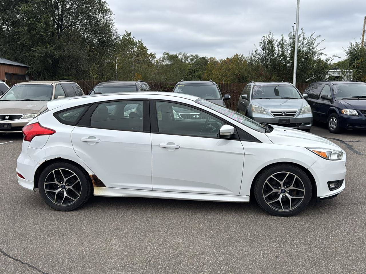 Used 2015 Ford Focus SE w/ SE Sport Package FWD image 6