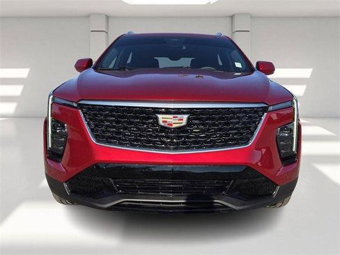 Certified 2025 Cadillac XT4 Premium Luxury image 8