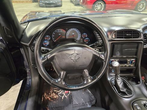 Used 1999 Chevrolet Corvette Convertible w/ Memory Pkg image 13