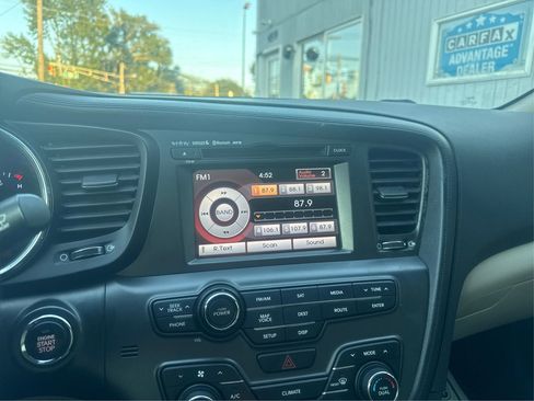 Used 2012 Kia Optima EX w/ Premium Pkg image 17