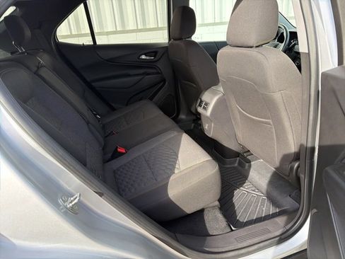 Used 2020 Chevrolet Equinox LT w/ Driver Convenience Package image 34