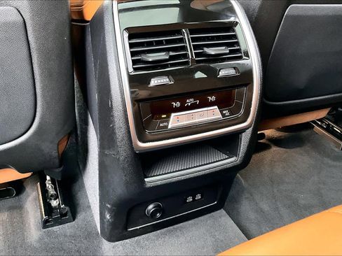 Used 2025 BMW X5 xDrive40i w/ Executive Package image 15