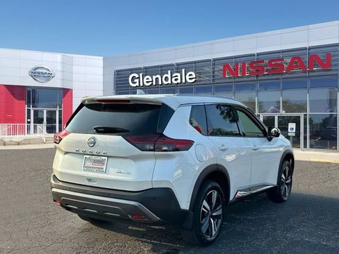 Certified 2023 Nissan Rogue SL w/ SL Premium Package AWD/4WD image 3